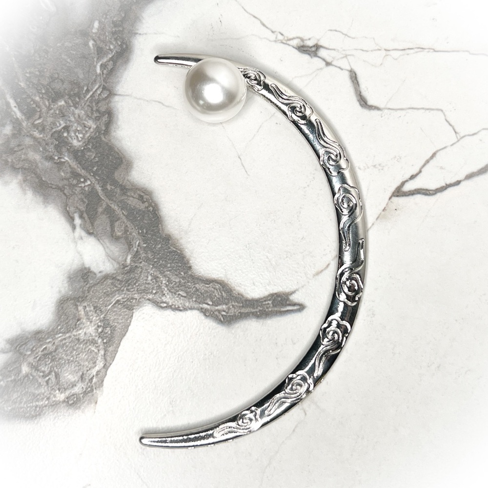 ❀ Elegant Half Moon Faux Pearl Hair Pin Jewelry - Picture 4 of 6